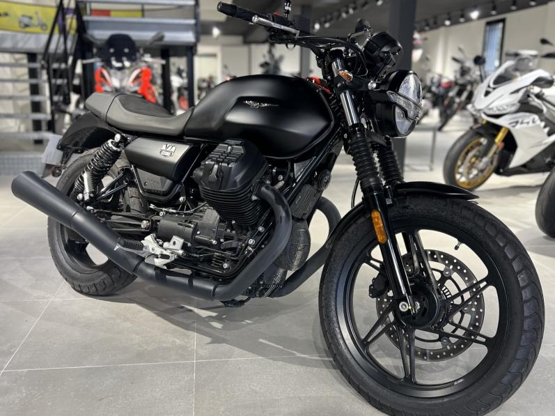 MOTO GUZZI V7 STONE