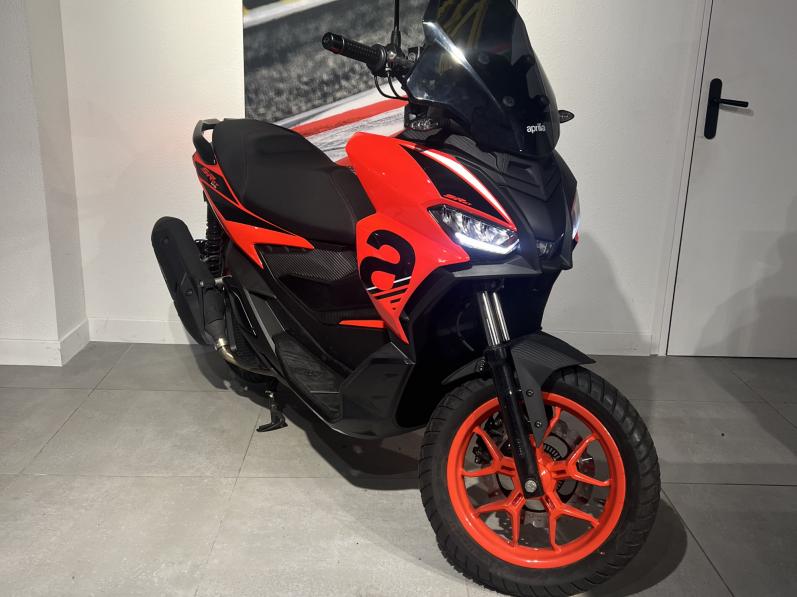 APRILIA SR GT 125 SPORT