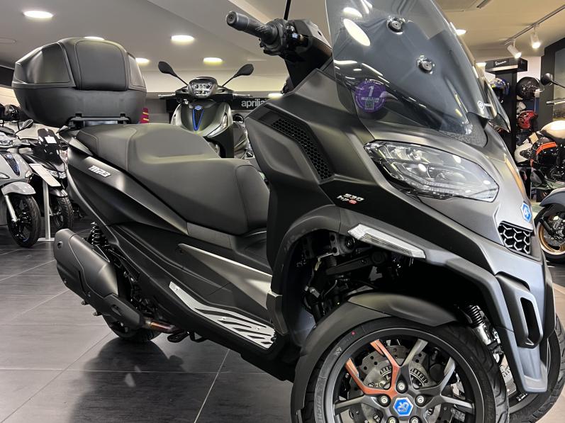 PIAGGIO MP3 530 HPE EXCLUSIVE