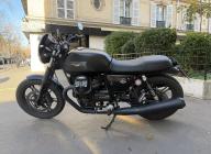 MOTO GUZZI V7 III STONE 750 - NOIR MAT 
