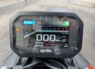 APRILIA TUONO 457 NOIR - 1ER MAIN 