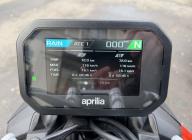 APRILIA TUONO 457 NOIR - 1ER MAIN 