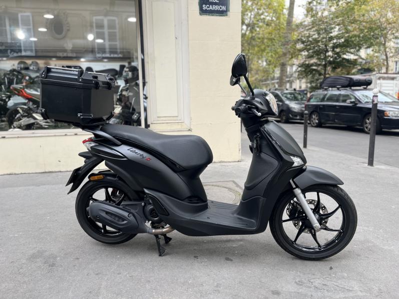 PIAGGIO LIBERTY S 50 Iget - NOIR MAT - 1ER MAIN 
